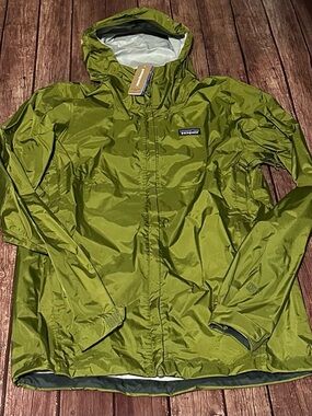 Patagonia Lightweight Kids Green Hooded Rain Jacket
